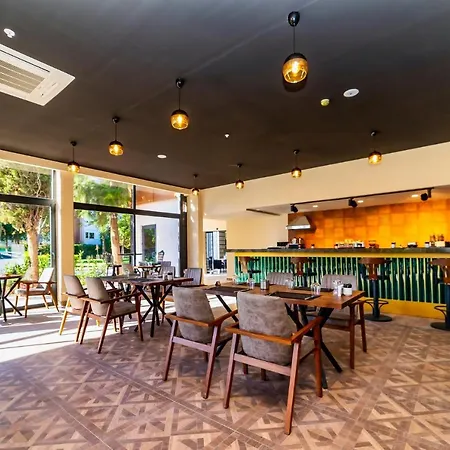 Optimum Luxury Hotel&spa Hotel *